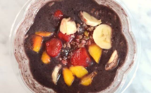 Cassava smoothie bowl