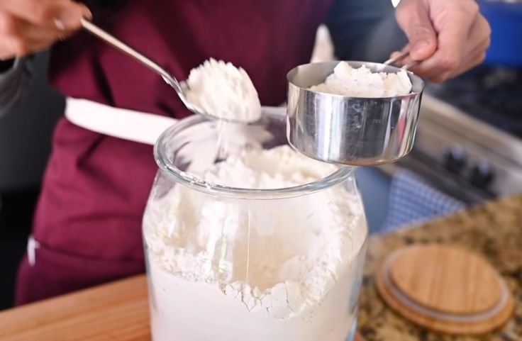 A cup of cassava flour