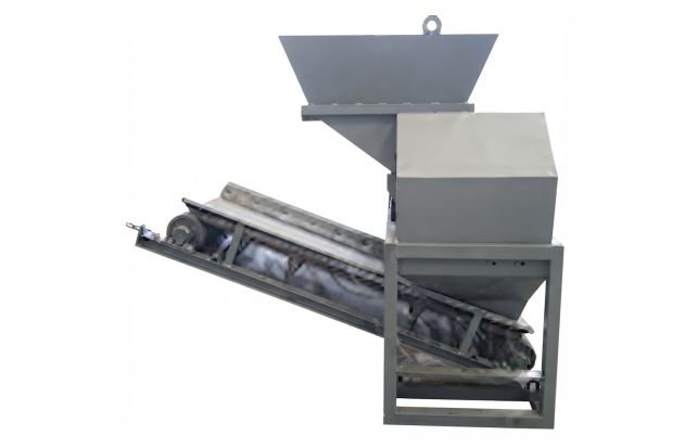 Cassava chipper machine