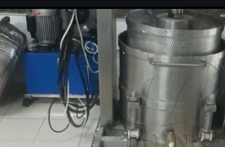 A modern cassava dewatering machine