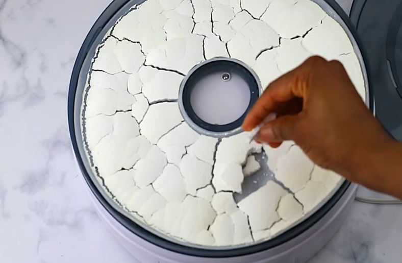 Drying of cassava starch in the oven