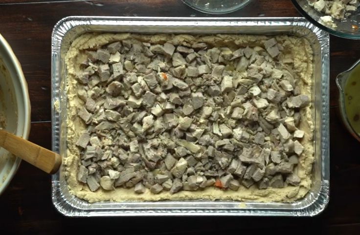 Layered meat for Bermudan cassava pie