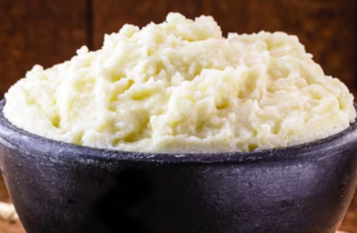Grated cassava root for Vietnamese cassava pie