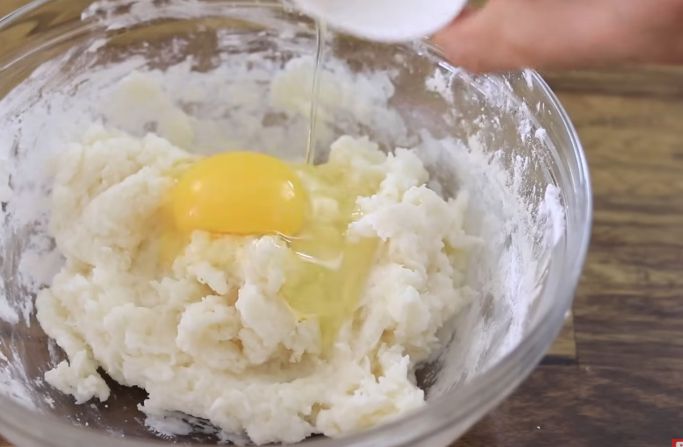 Eggs and milk mixed in sour cassava starch