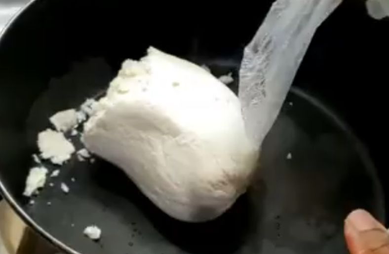 Grated frozen cassava root
