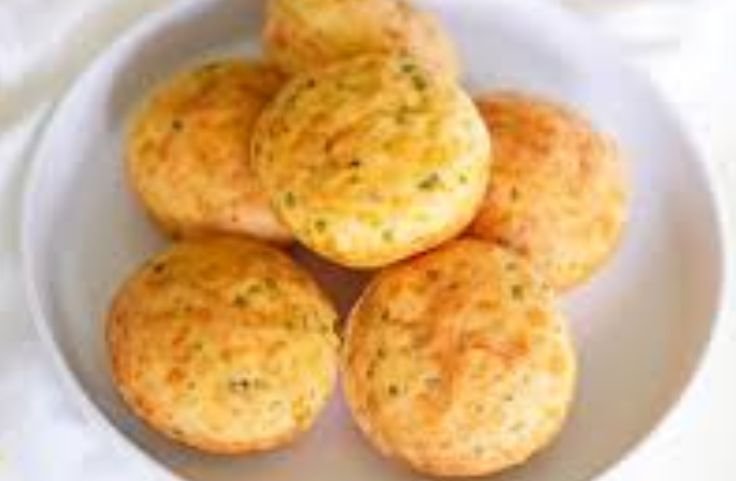 Freshly made tapioca puffs