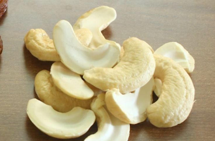 Cashew nuts for sabudana