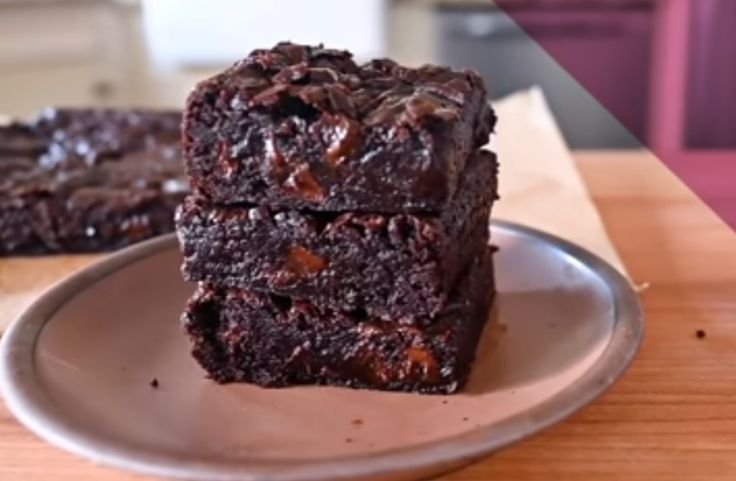 A fresh, and carefully made vegan cassava flour brownies