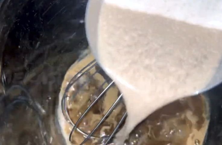 Mixing wet ingredients