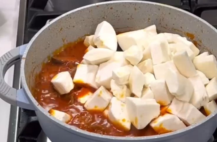 Addition of cassava chunks 