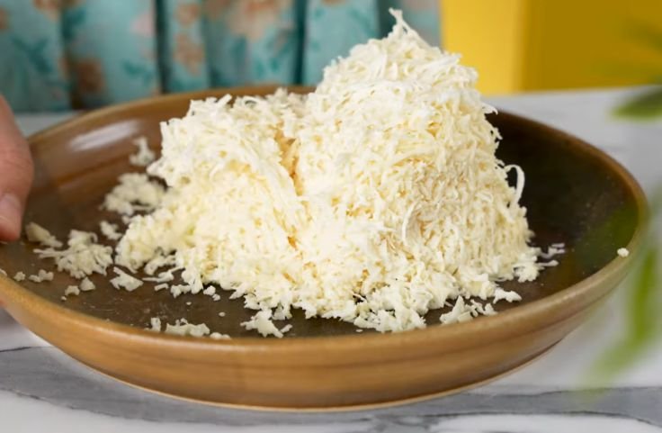 Fresh grated cassava for cassava cake